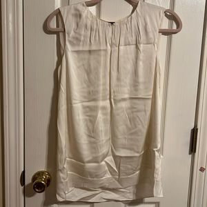 Elie Tahari small cream top